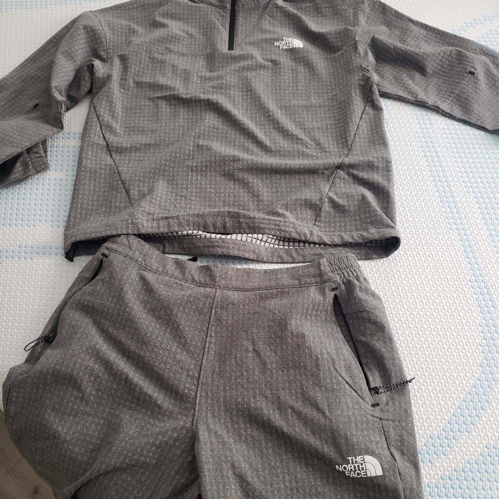 Mens North face Tech Set Checkered (rare*)